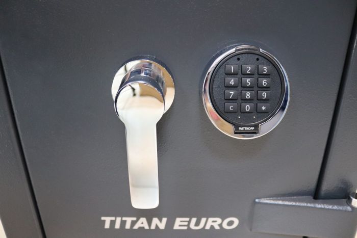 CLE.II.68.E Max Black · Вогнезламостійкий сейф 2 класу опору (фото 7)