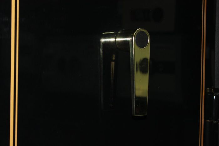 G.160.E Gloss Gold · Сейф для зброї (фото 8)
